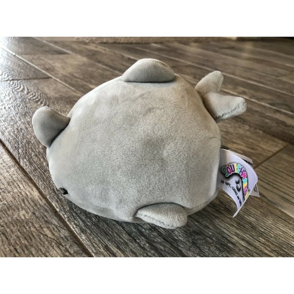 Squishmallow Gordon Gray Shark 6" Fins Closed Mouth No Teeth Stuffed Plush Toy - Picture 5 of 9